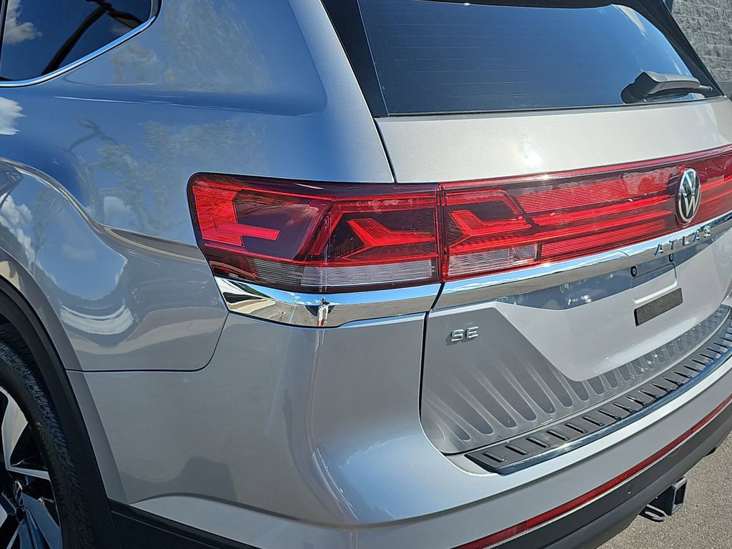 Used 2024 Volkswagen Atlas SE image 38