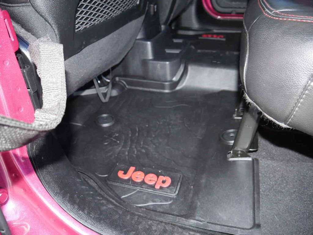 Used 2021 Jeep Wrangler Unlimited Rubicon AWD/4WD image 20