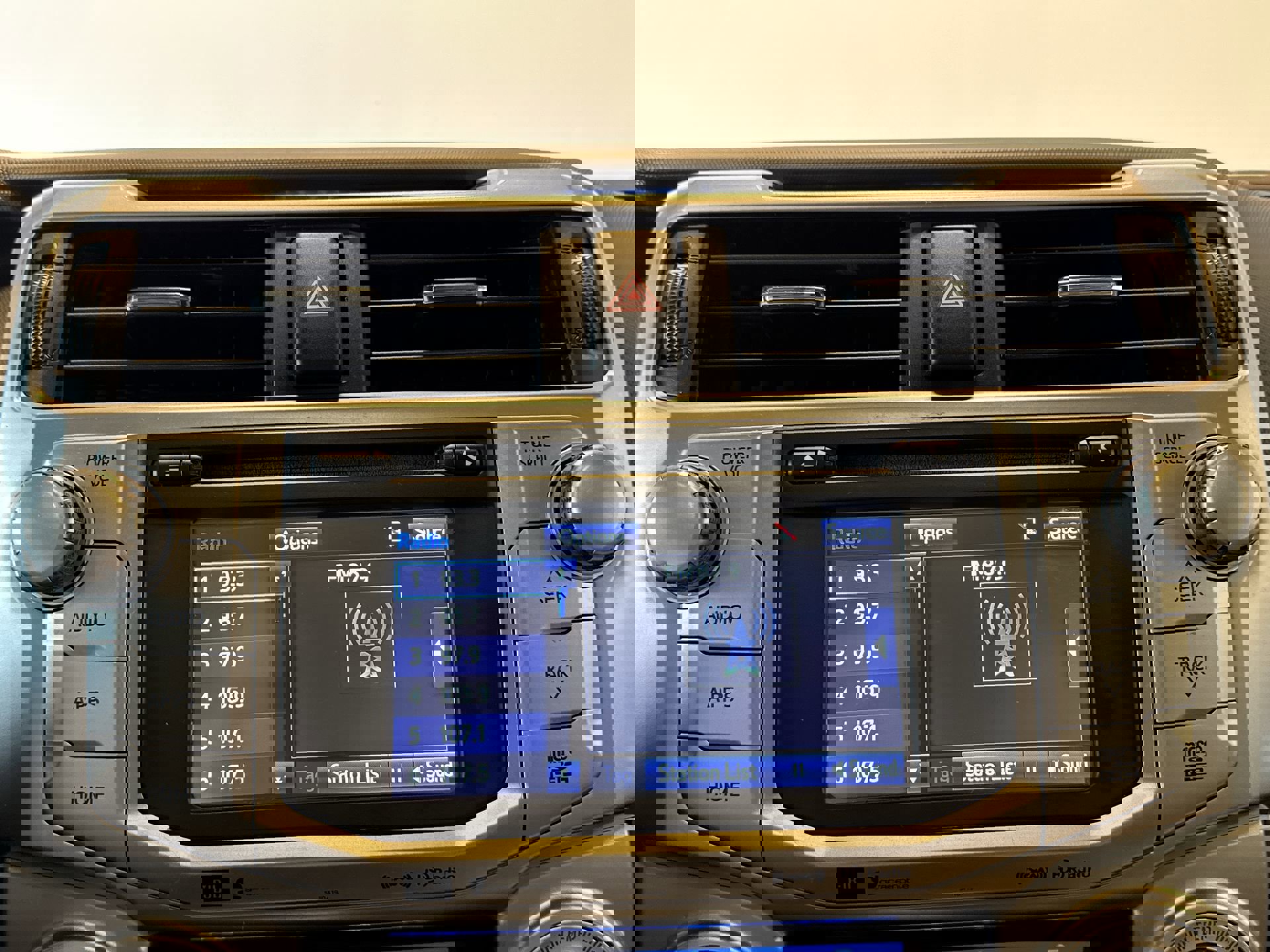 Used 2019 Toyota 4Runner Limited image 16