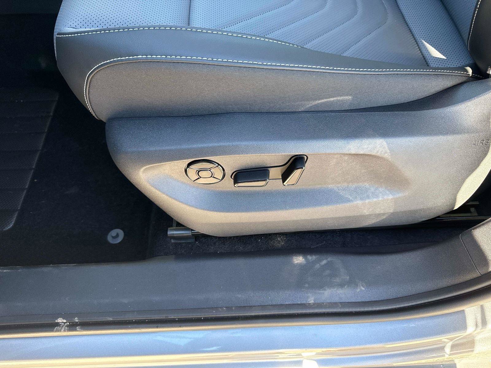 New 2026 Volkswagen Tiguan SE image 20