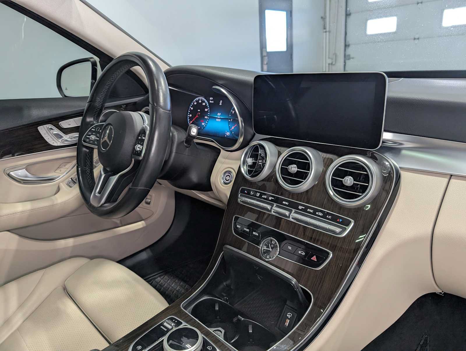 Certified 2019 Mercedes-Benz C 300 4MATIC Sedan image 40