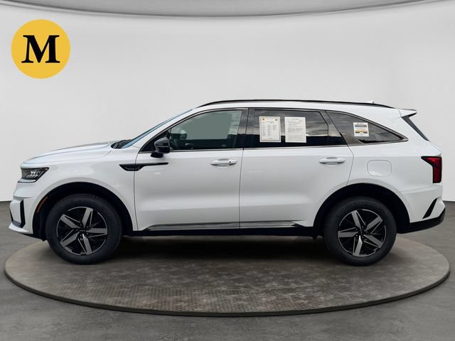Certified 2022 Kia Sorento S FWD image 2