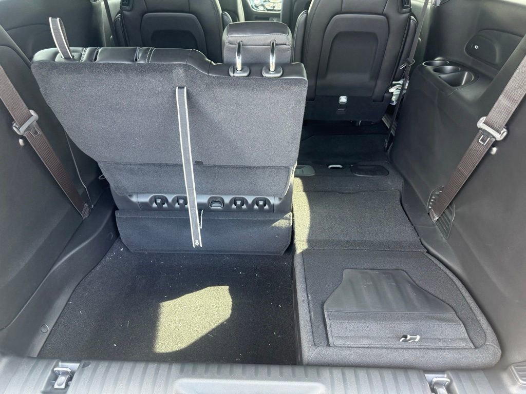 New 2027 Chrysler Pacifica Select FWD image 47