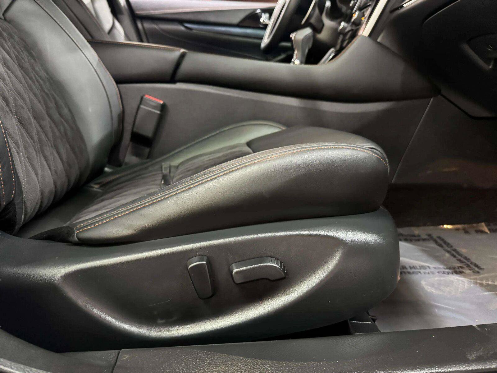 Used 2021 Nissan Maxima SR w/ Sport Mat Group FWD image 40