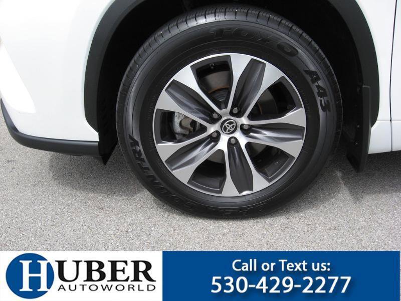 Used 2022 Toyota Highlander XLE image 17