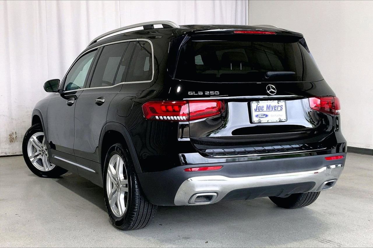 Used 2020 Mercedes-Benz GLB 250 w/ Premium Package image 10