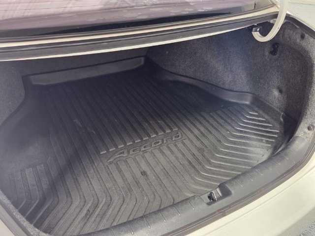 Used 2015 Honda Accord EX-L image 9