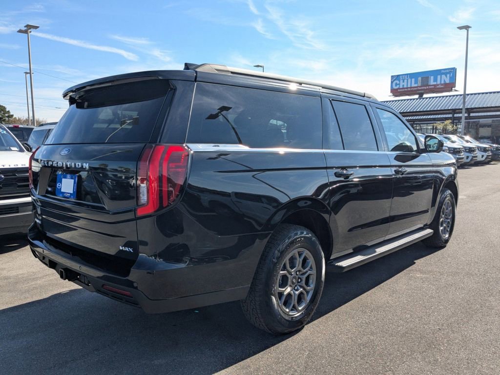 New 2025 Ford Expedition Max Active RWD image 4