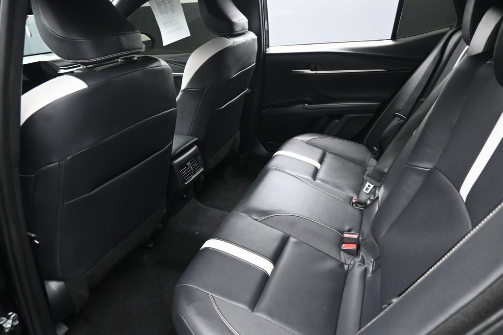 Used 2025 Toyota Camry SE image 35