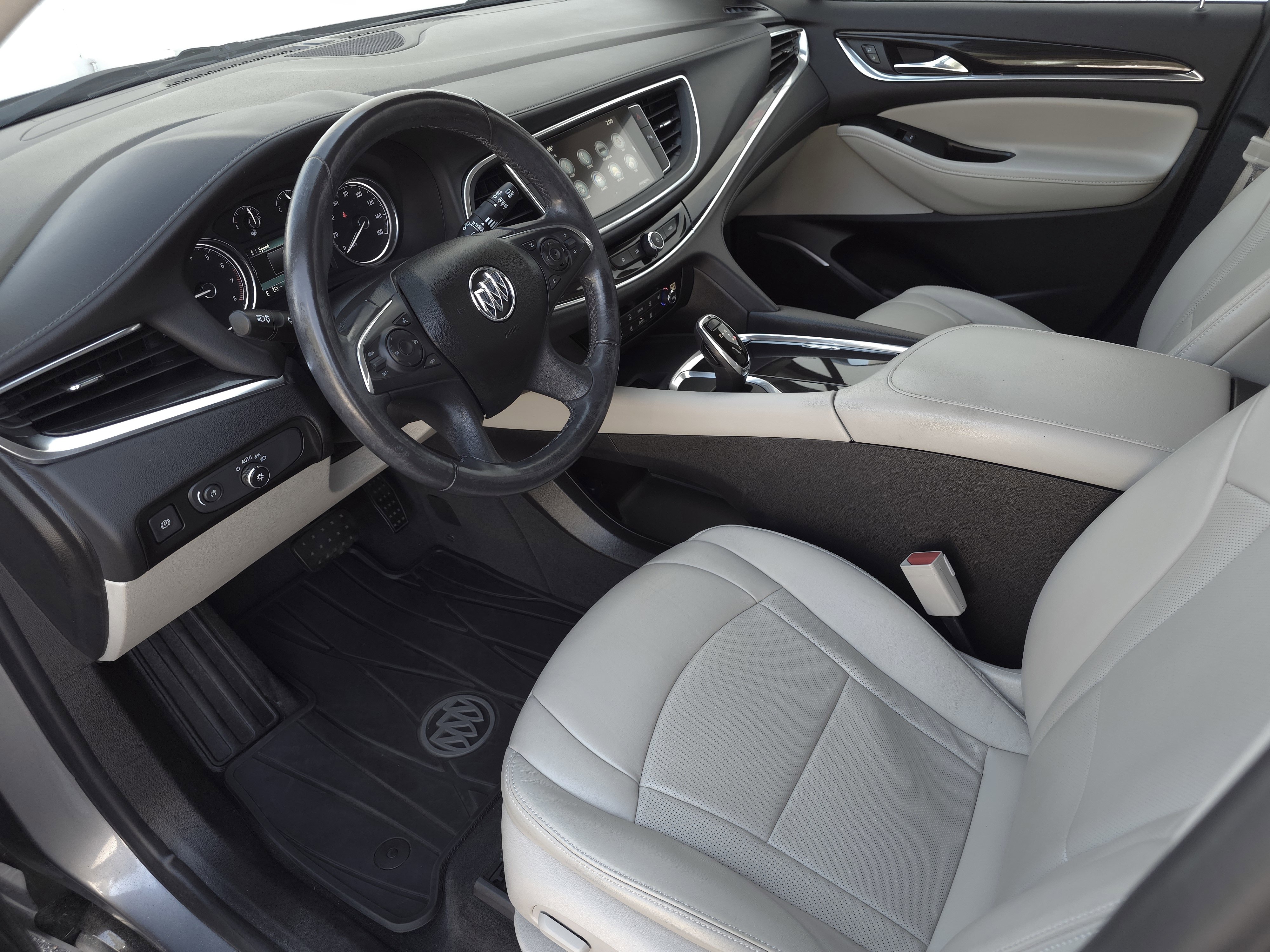 Used 2019 Buick Enclave Essence image 9