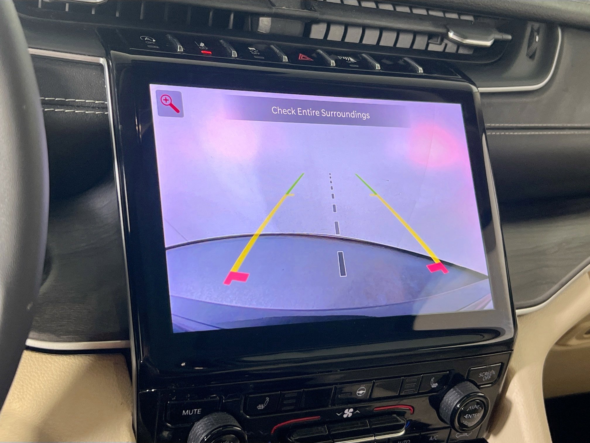 Used 2022 Jeep Grand Cherokee Limited image 14