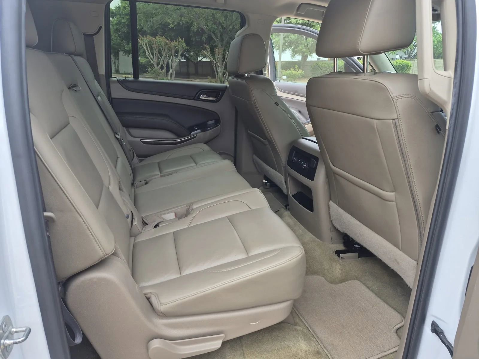 Used 2018 Chevrolet Suburban LT AWD/4WD image 19