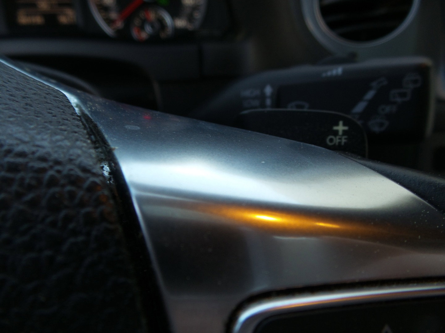 Used 2015 Volkswagen Tiguan R-Line image 44