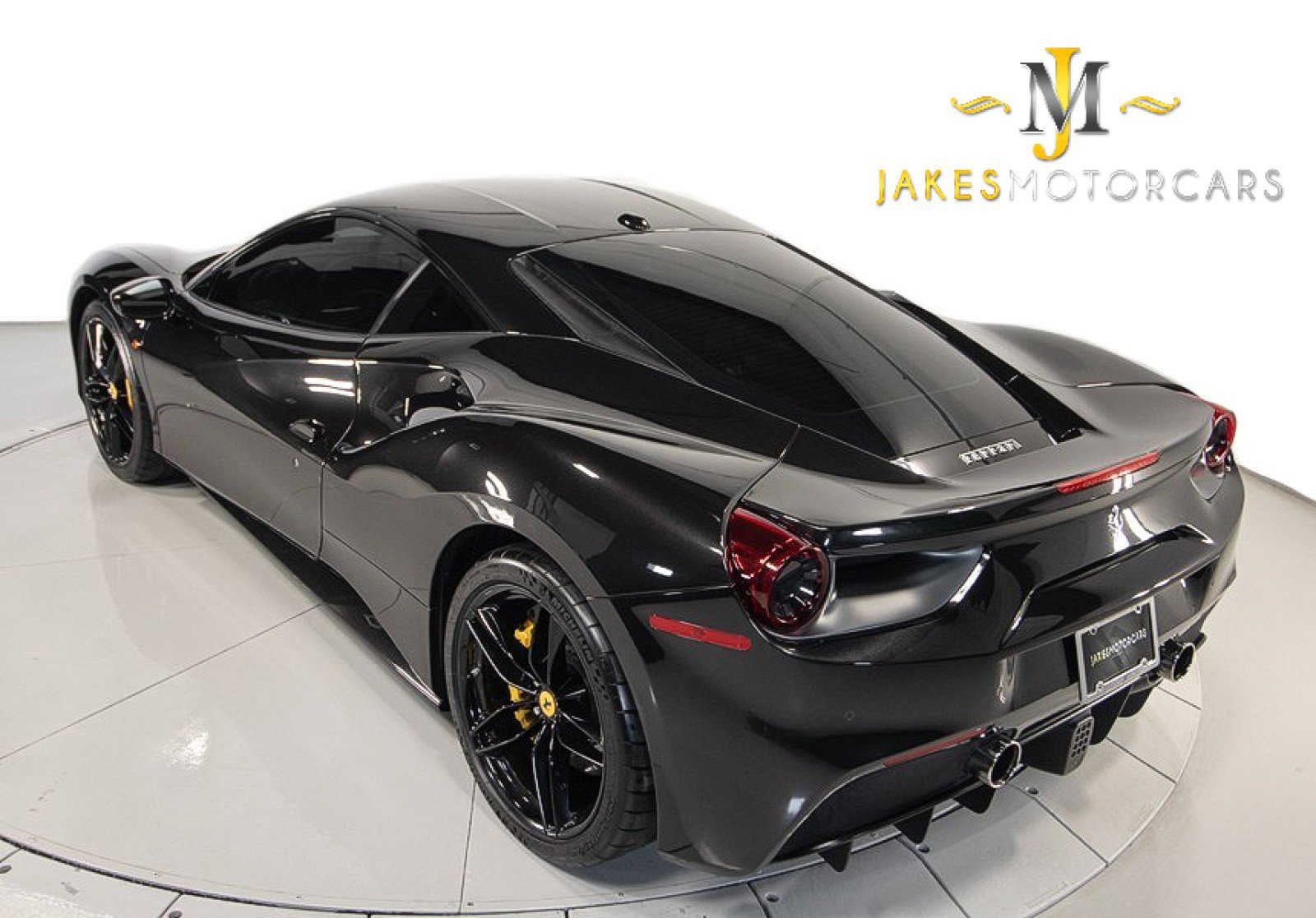 Used 2018 Ferrari 488 GTB image 7