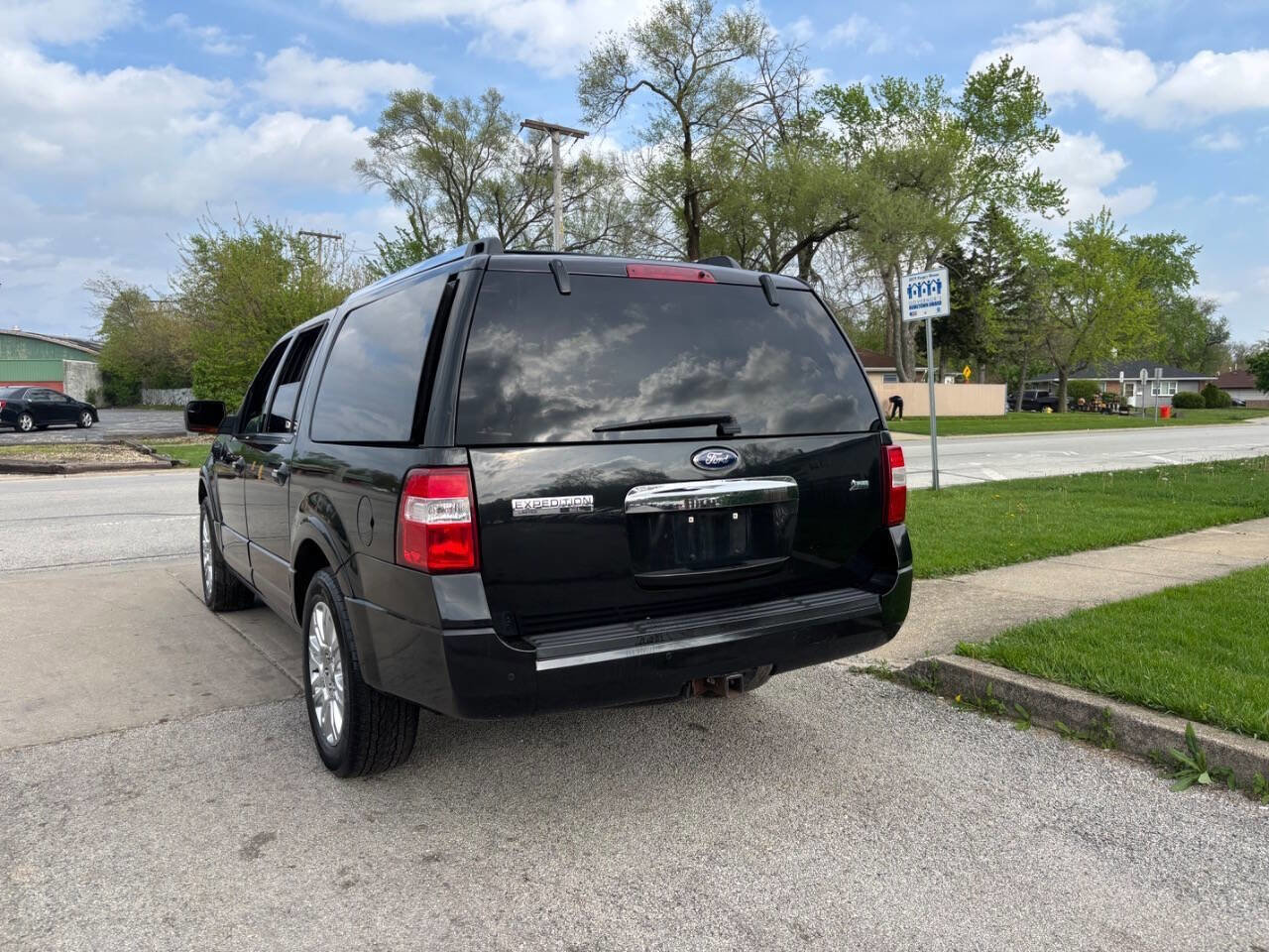 Used 2014 Ford Expedition EL Limited w/ Equipment Group 301A AWD/4WD image 18