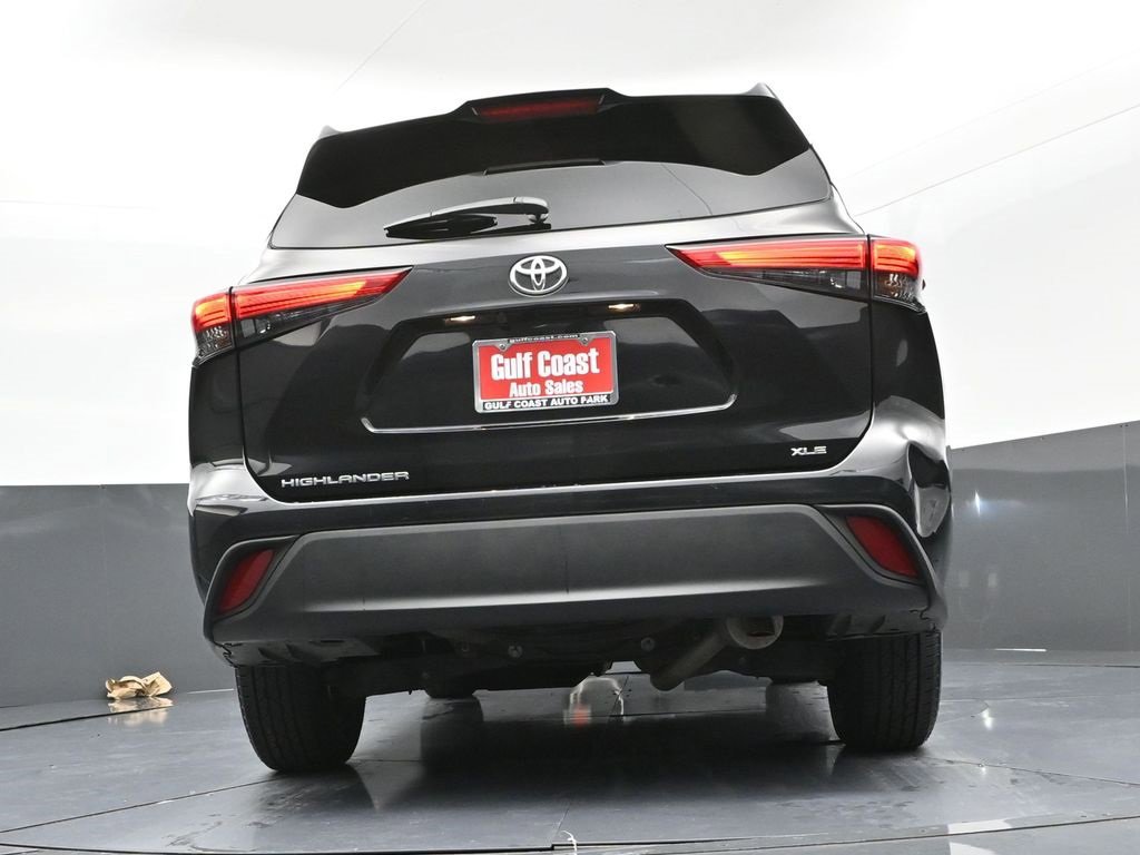 Certified 2021 Toyota Highlander XLE image 36