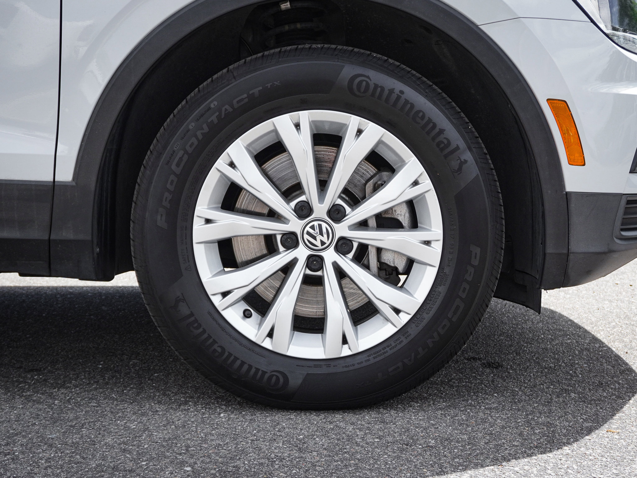 Used 2018 Volkswagen Tiguan SE image 13