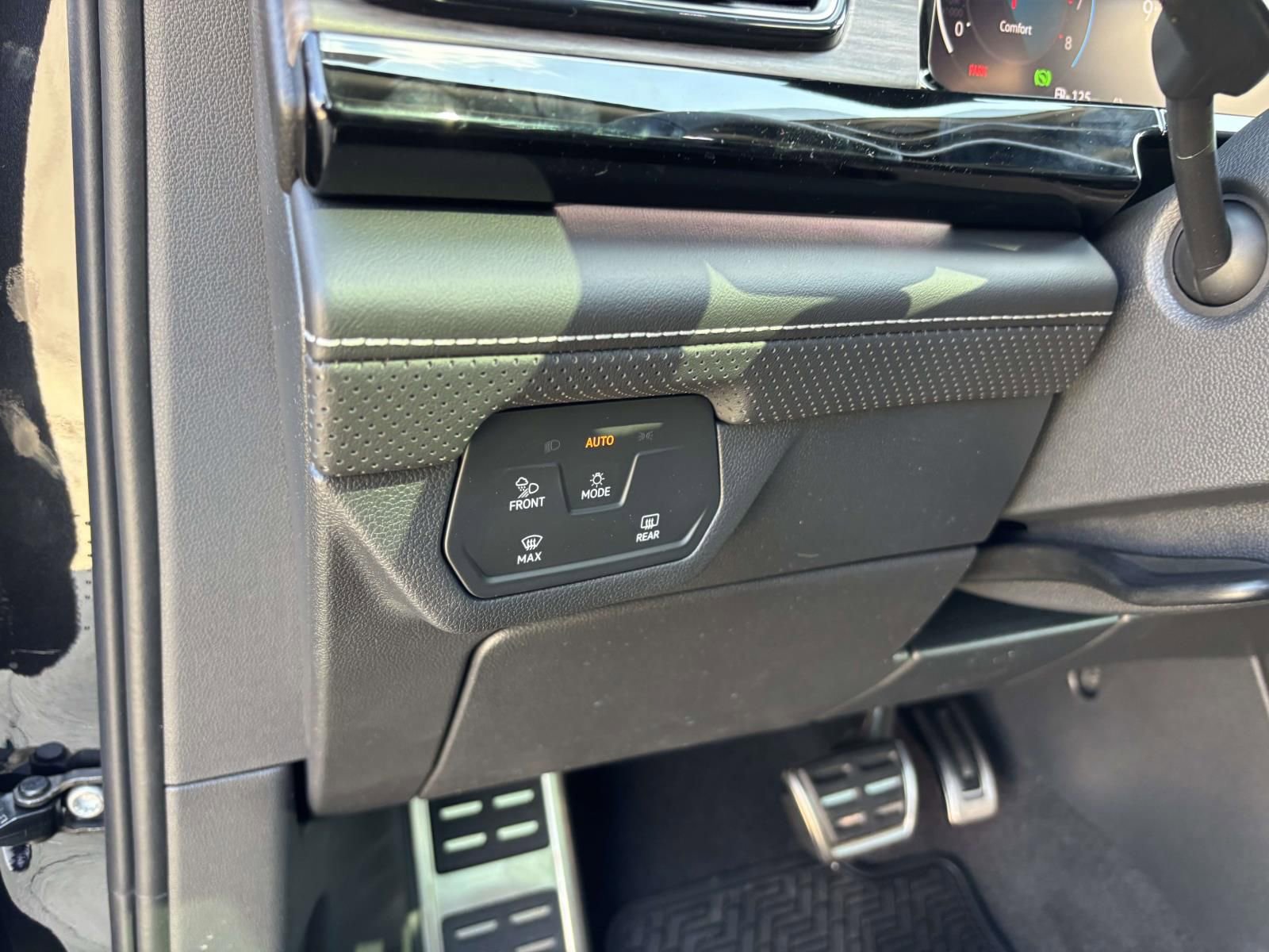 New 2026 Volkswagen Atlas SEL Premium R-Line image 15