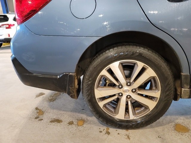 Used 2018 Subaru Outback 2.5i Limited w/ 50th Anniversary Edition image 10
