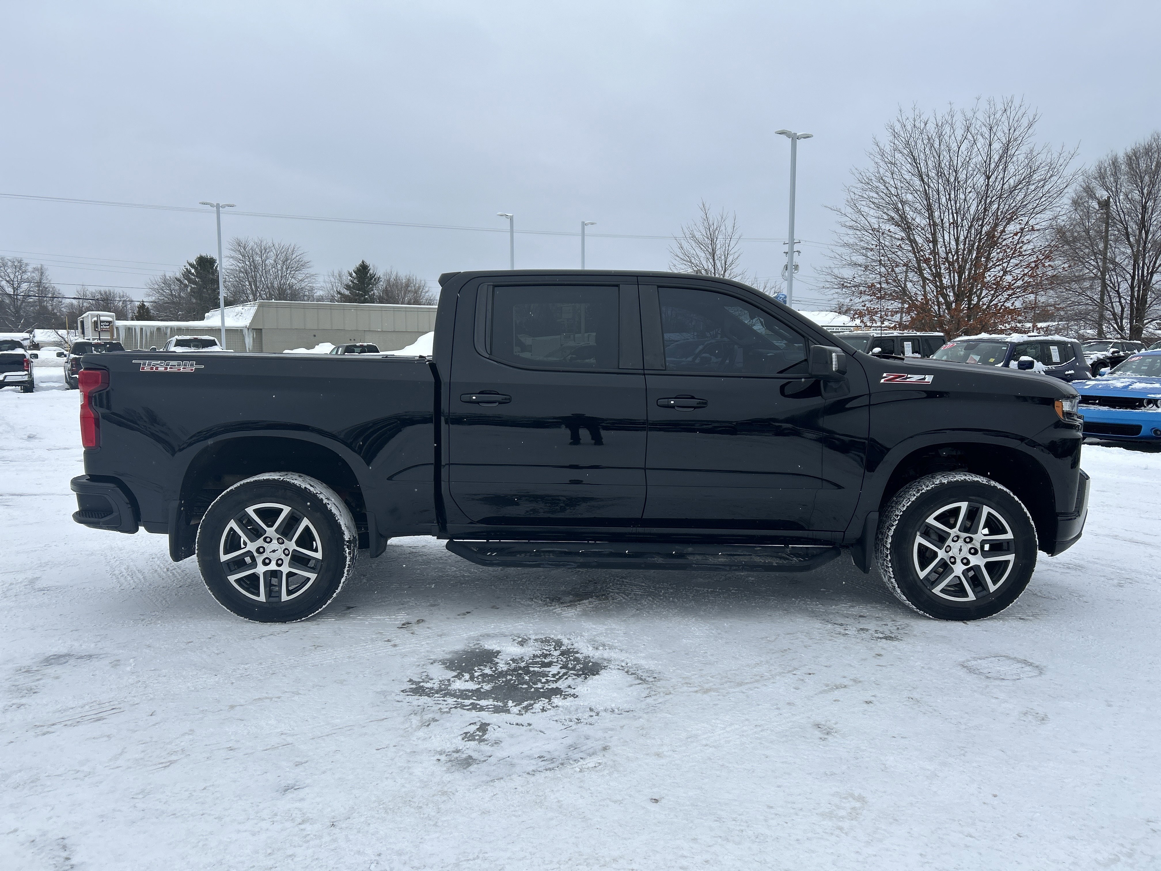 Used 2019 Chevrolet Silverado 1500 LT Trail Boss image 3