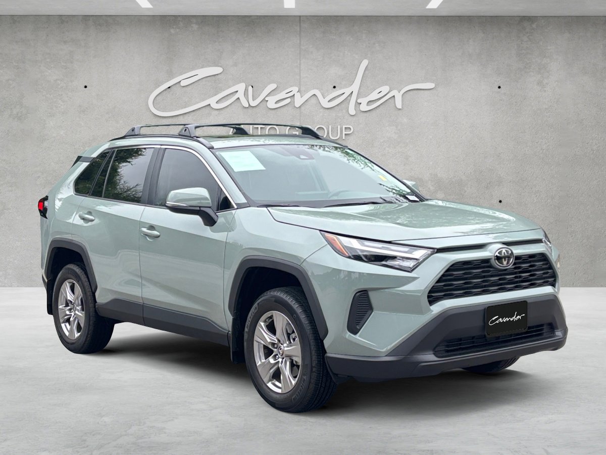 Used 2023 Toyota RAV4 XLE w/ Convenience Package FWD image 2