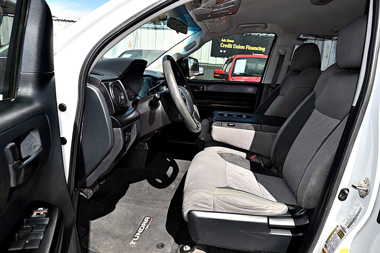 Used 2016 Toyota Tundra SR w/ Tow Package image 16