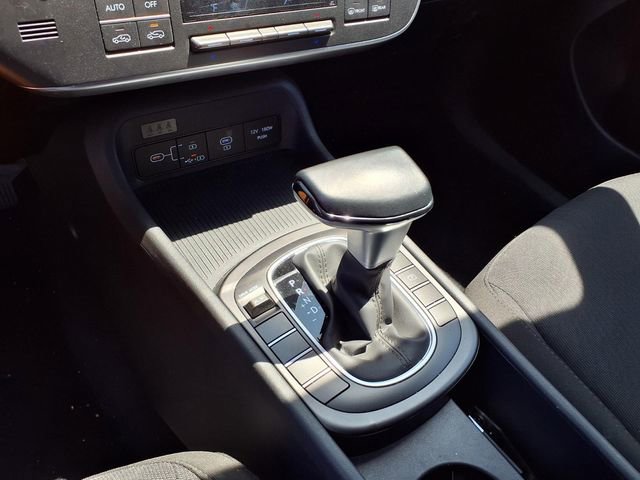 Certified 2025 Hyundai Kona SEL FWD image 21