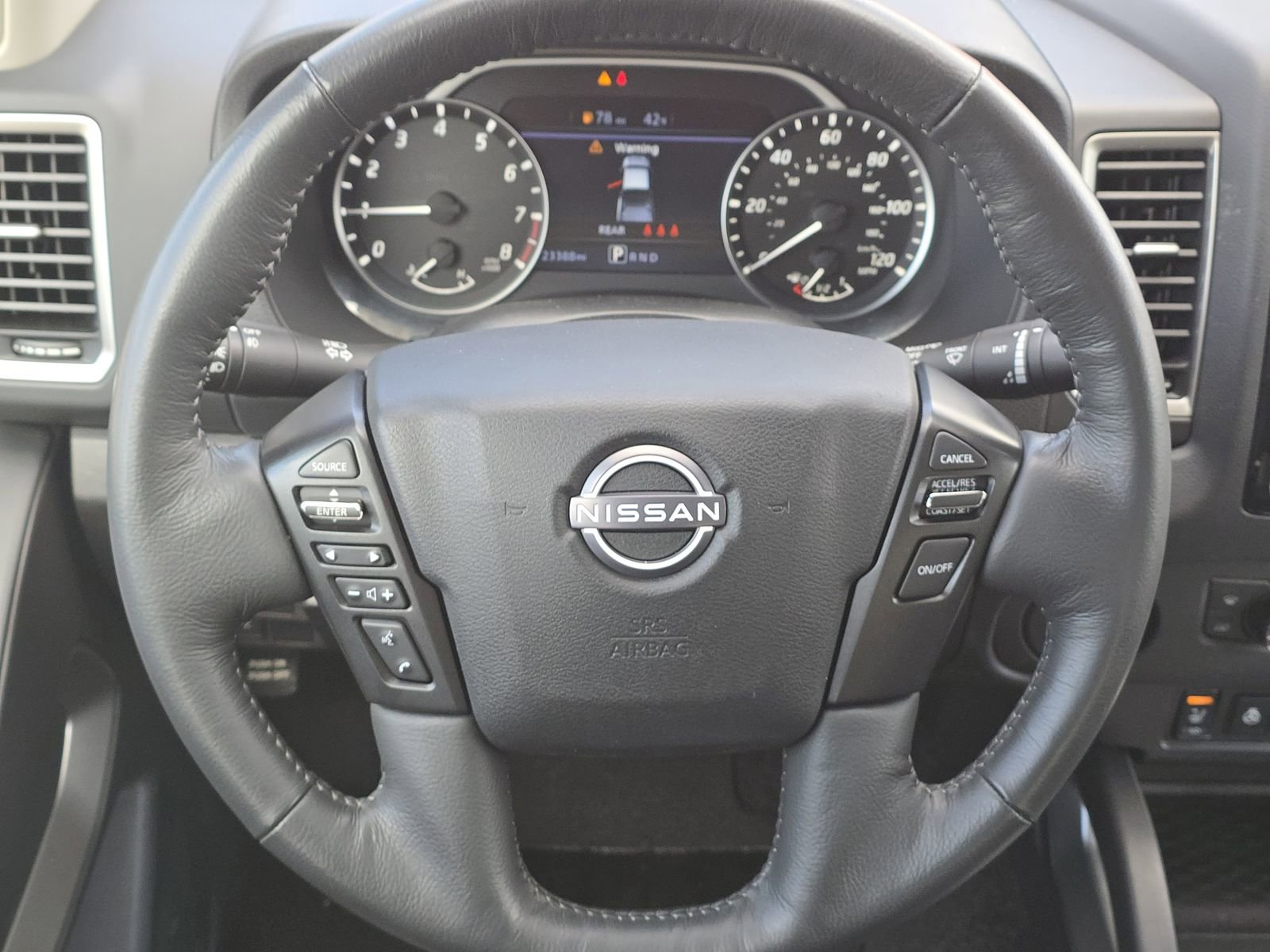 Used 2024 Nissan Frontier SL image 17