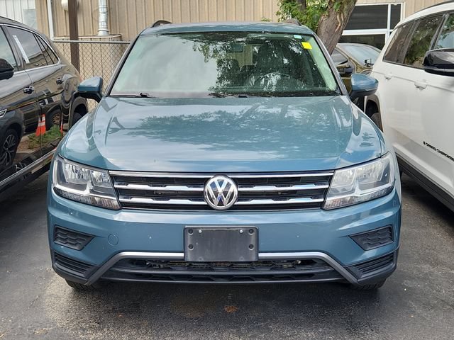 Used 2019 Volkswagen Tiguan SE w/ Panoramic Sunroof Package AWD/4WD image 2