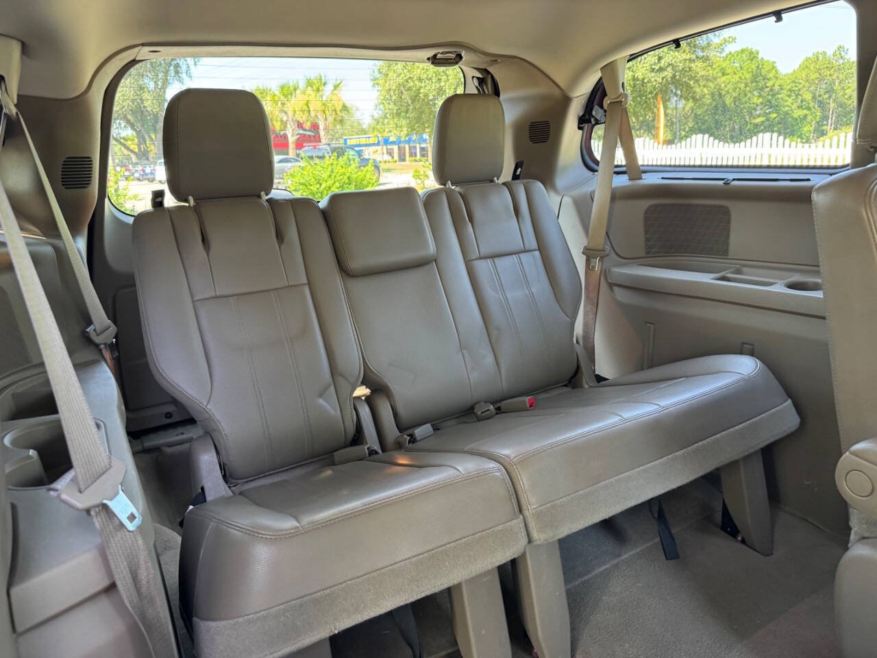 Used 2013 Chrysler Town & Country Touring-L w/ Entertainment Group #2 FWD image 45