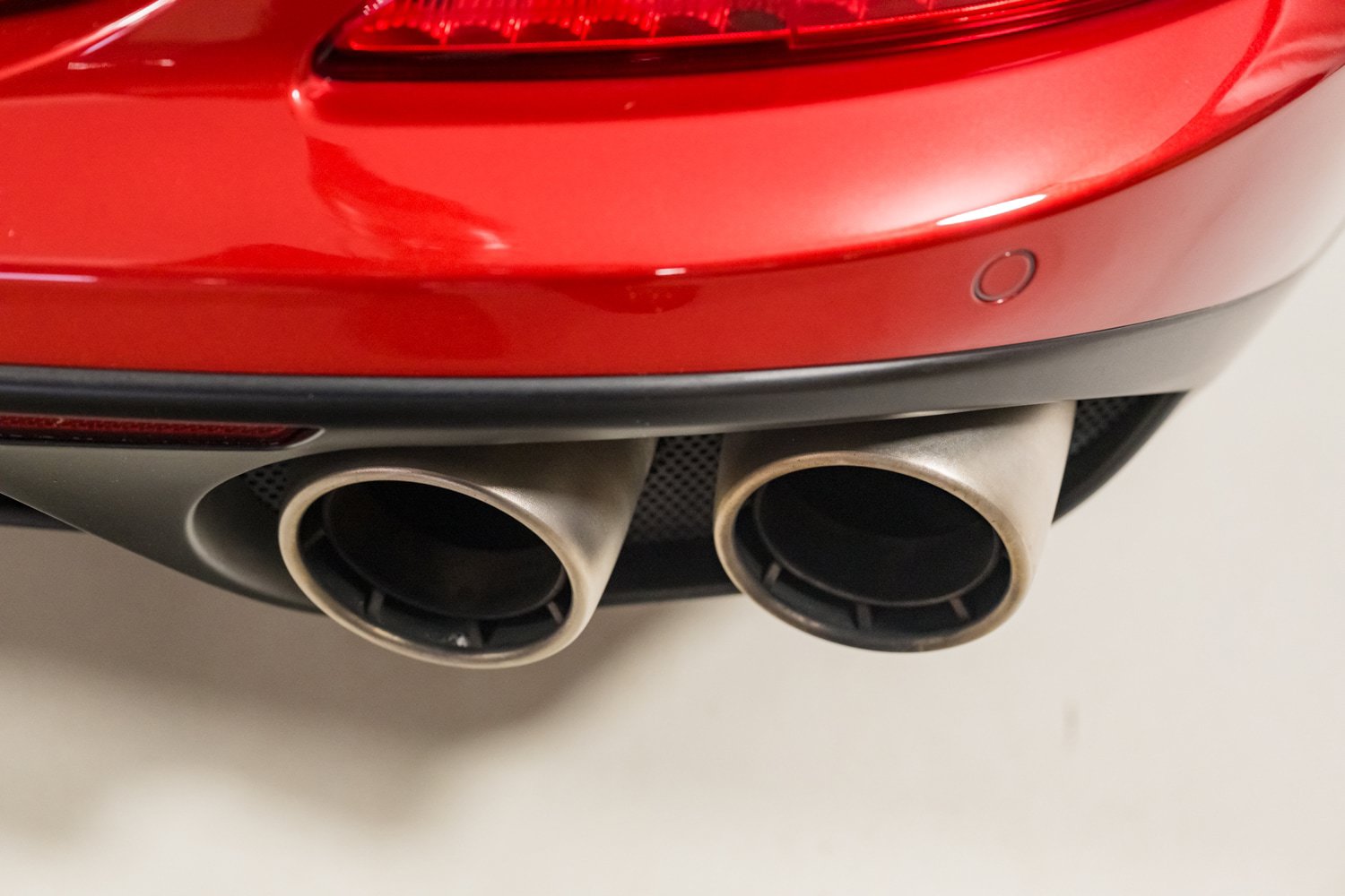 Used 2015 Ferrari California T RWD image 51
