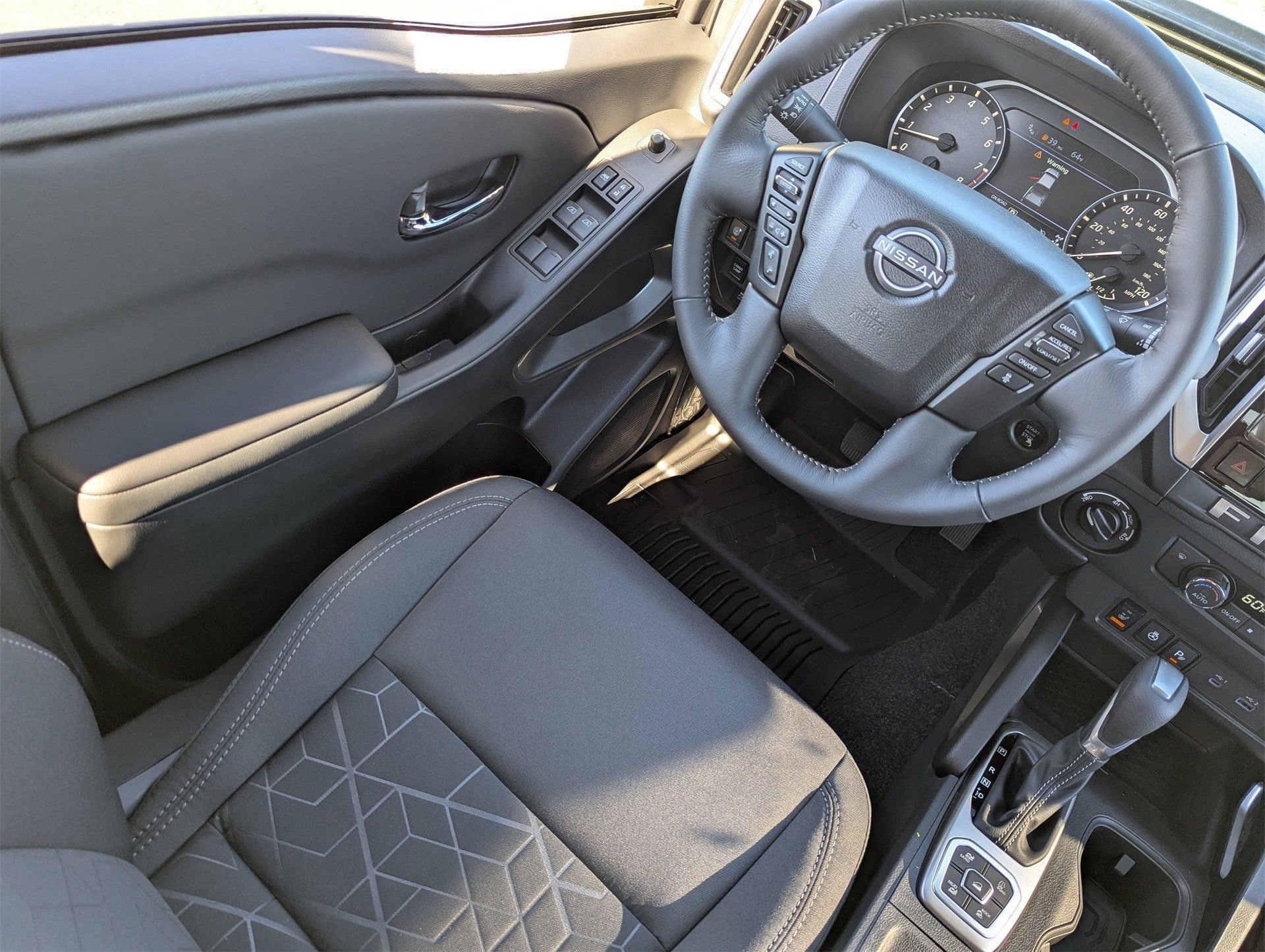 New 2026 Nissan Frontier SV w/ All-Weather Content Package AWD/4WD image 20