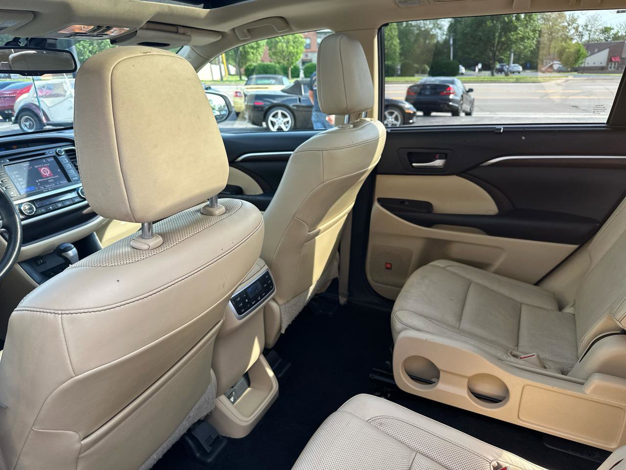 Used 2015 Toyota Highlander Limited Platinum AWD/4WD image 24