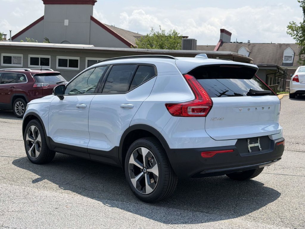 New 2026 Volvo XC40 B5 Plus w/ Protection Package Premier AWD/4WD image 21