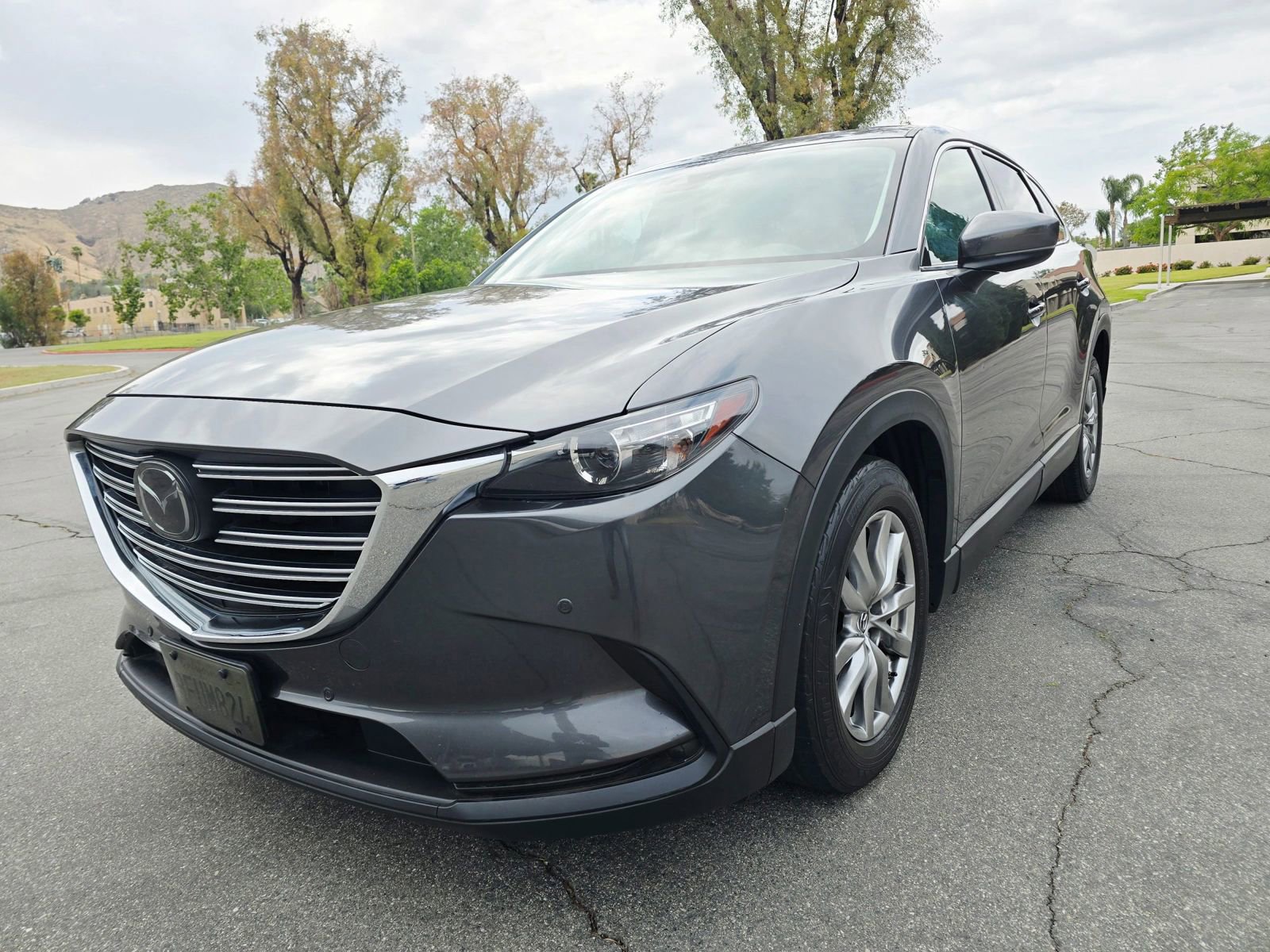 Used 2018 MAZDA CX-9 Touring w/ Touring Premium Package FWD image 3