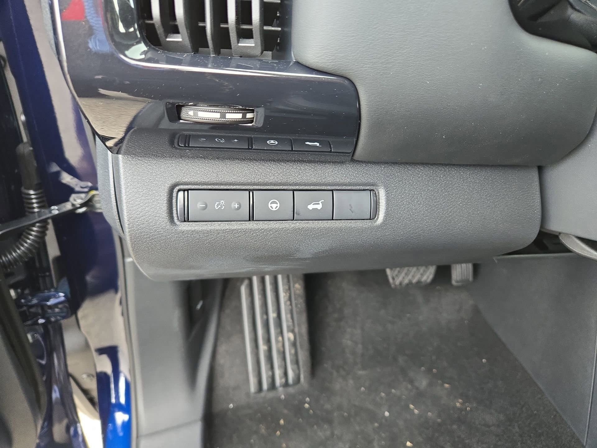 New 2026 Nissan Pathfinder SV AWD/4WD image 19