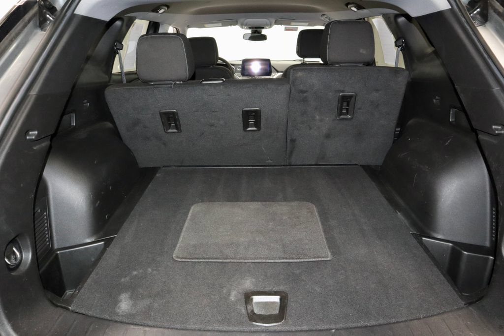 Used 2025 Chevrolet Blazer LT FWD image 14