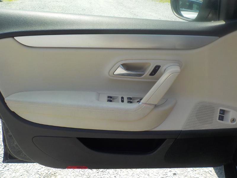 Used 2012 Volkswagen CC Lux image 9