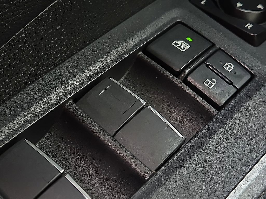 Used 2019 Toyota RAV4 XSE image 16