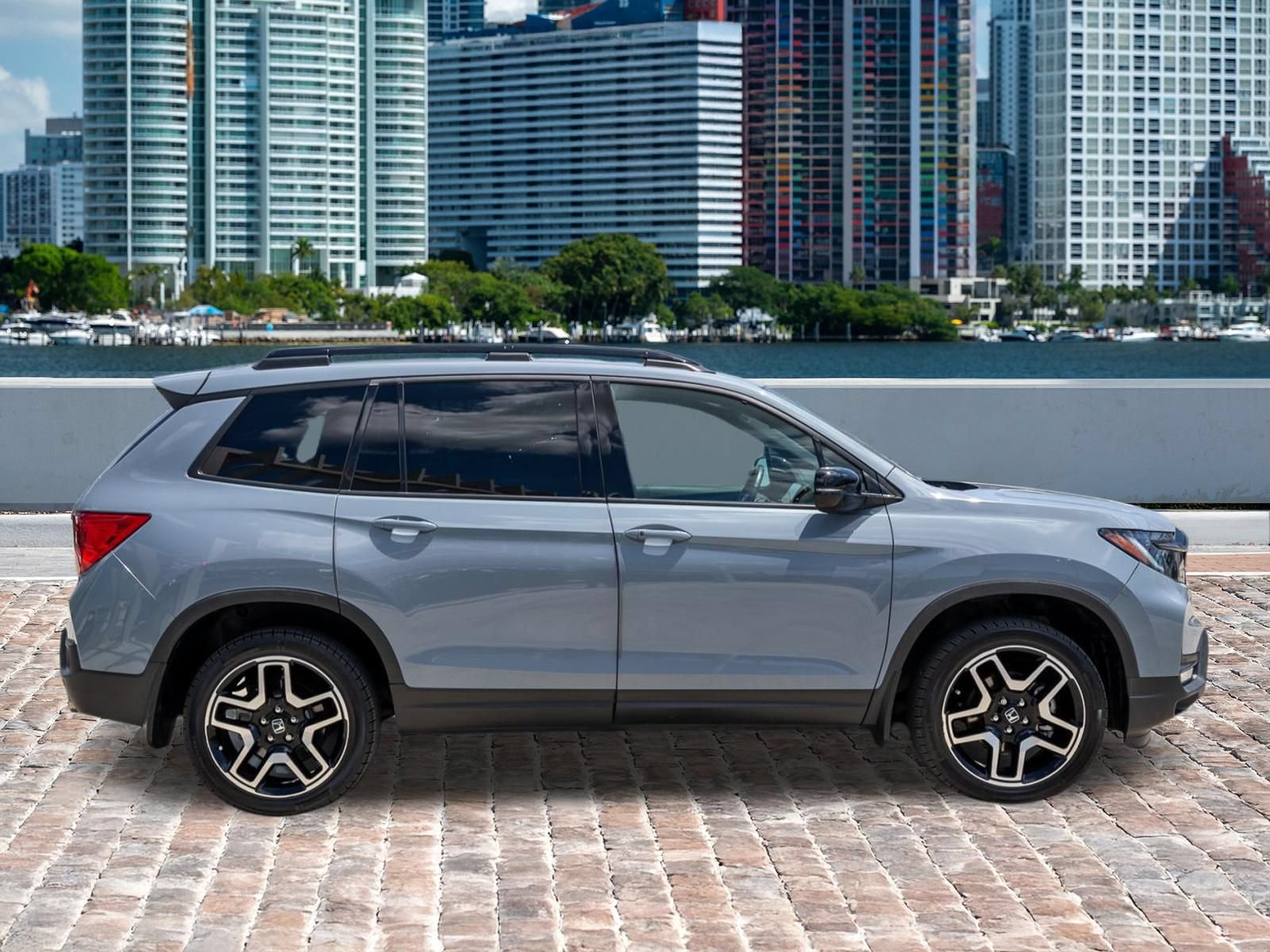 Used 2023 Honda Passport Elite image 6