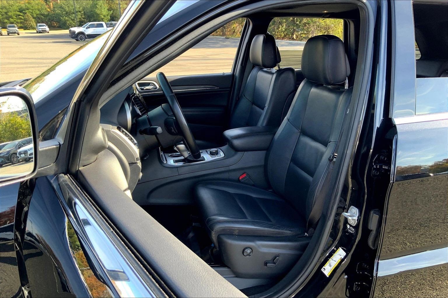 Used 2021 Jeep Grand Cherokee Limited w/ Trailer Tow Group IV image 8