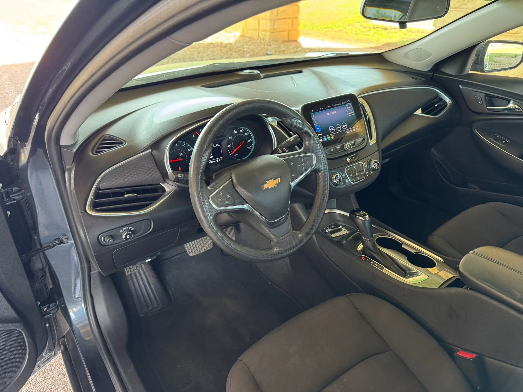 Used 2020 Chevrolet Malibu LT image 10