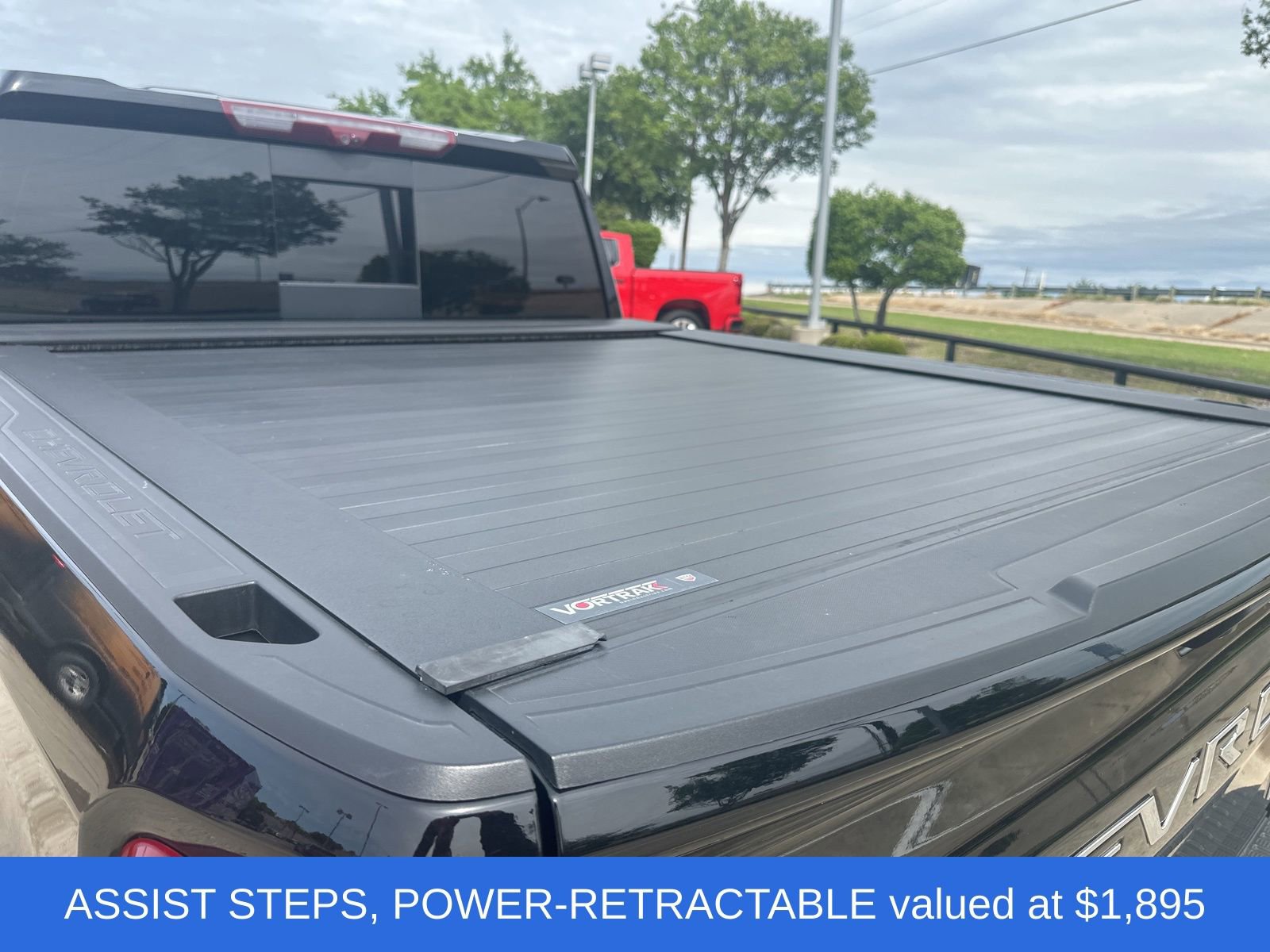 Used 2024 Chevrolet Silverado 1500 LTZ w/ Technology Package image 4