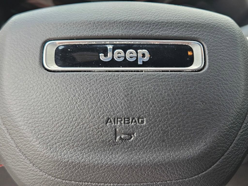 Used 2025 Jeep Compass Trailhawk AWD/4WD image 31