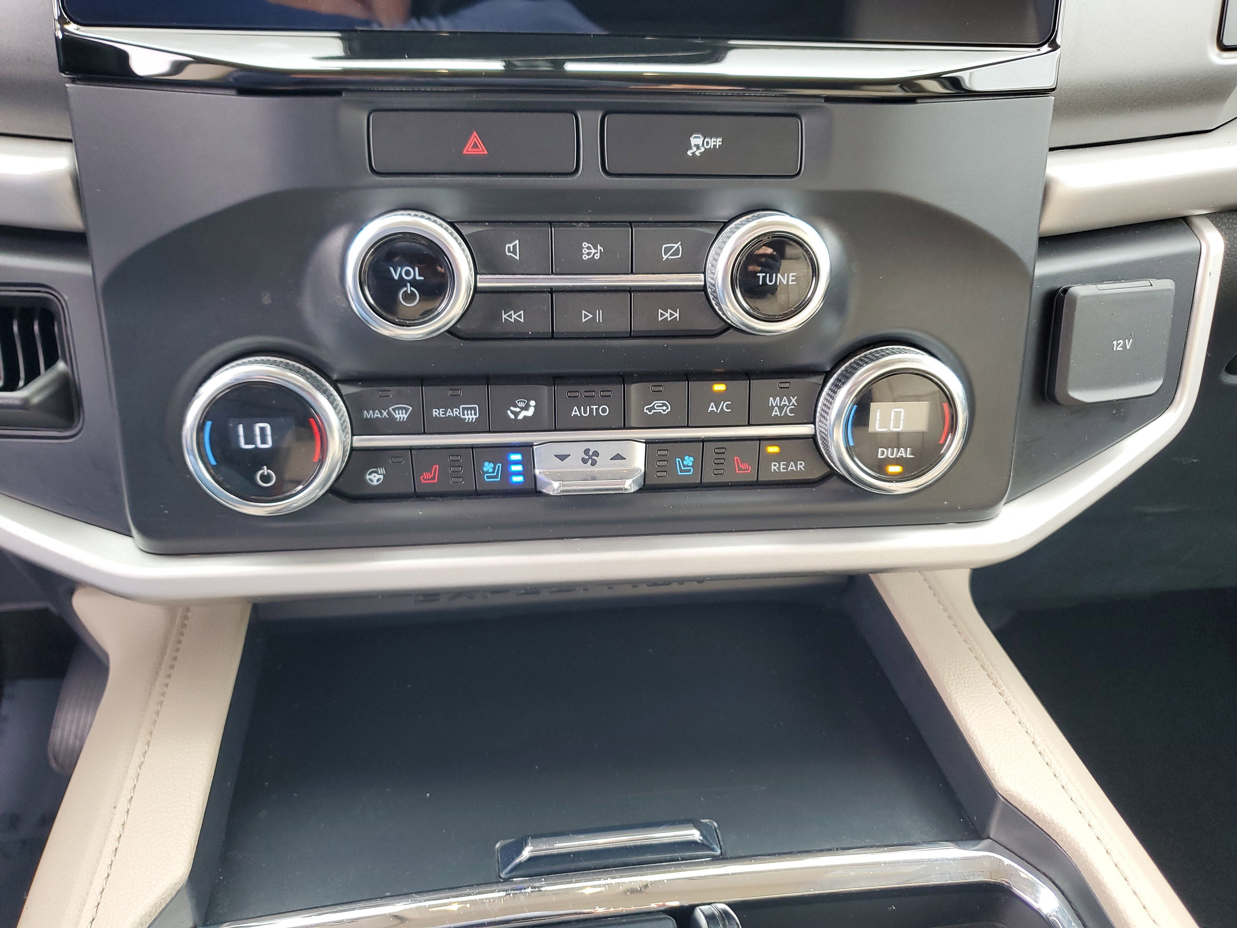 Used 2022 Ford Expedition XLT image 26