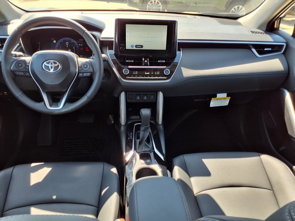 Certified 2025 Toyota Corolla Cross XLE image 13