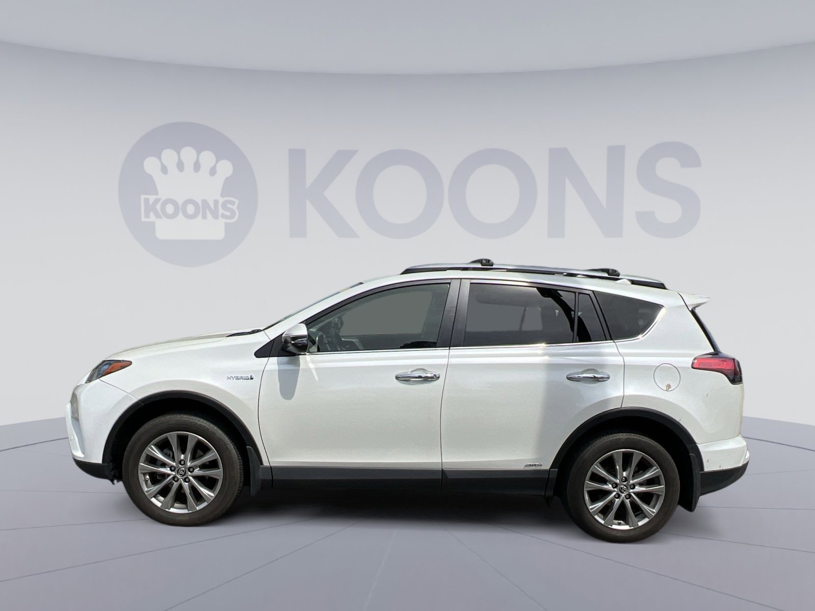 Used 2017 Toyota RAV4 Limited AWD/4WD image 2
