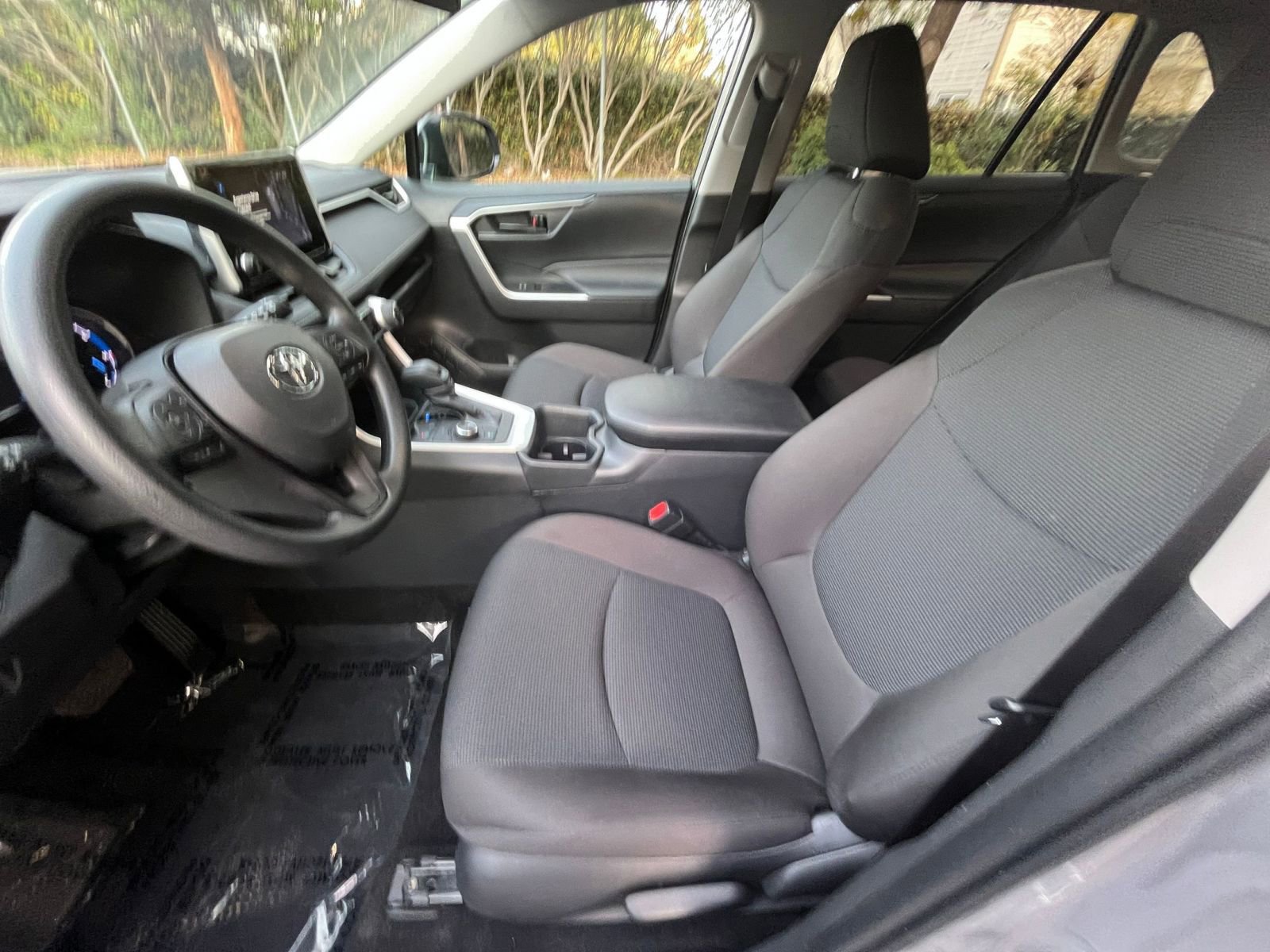 Used 2025 Toyota RAV4 LE image 25