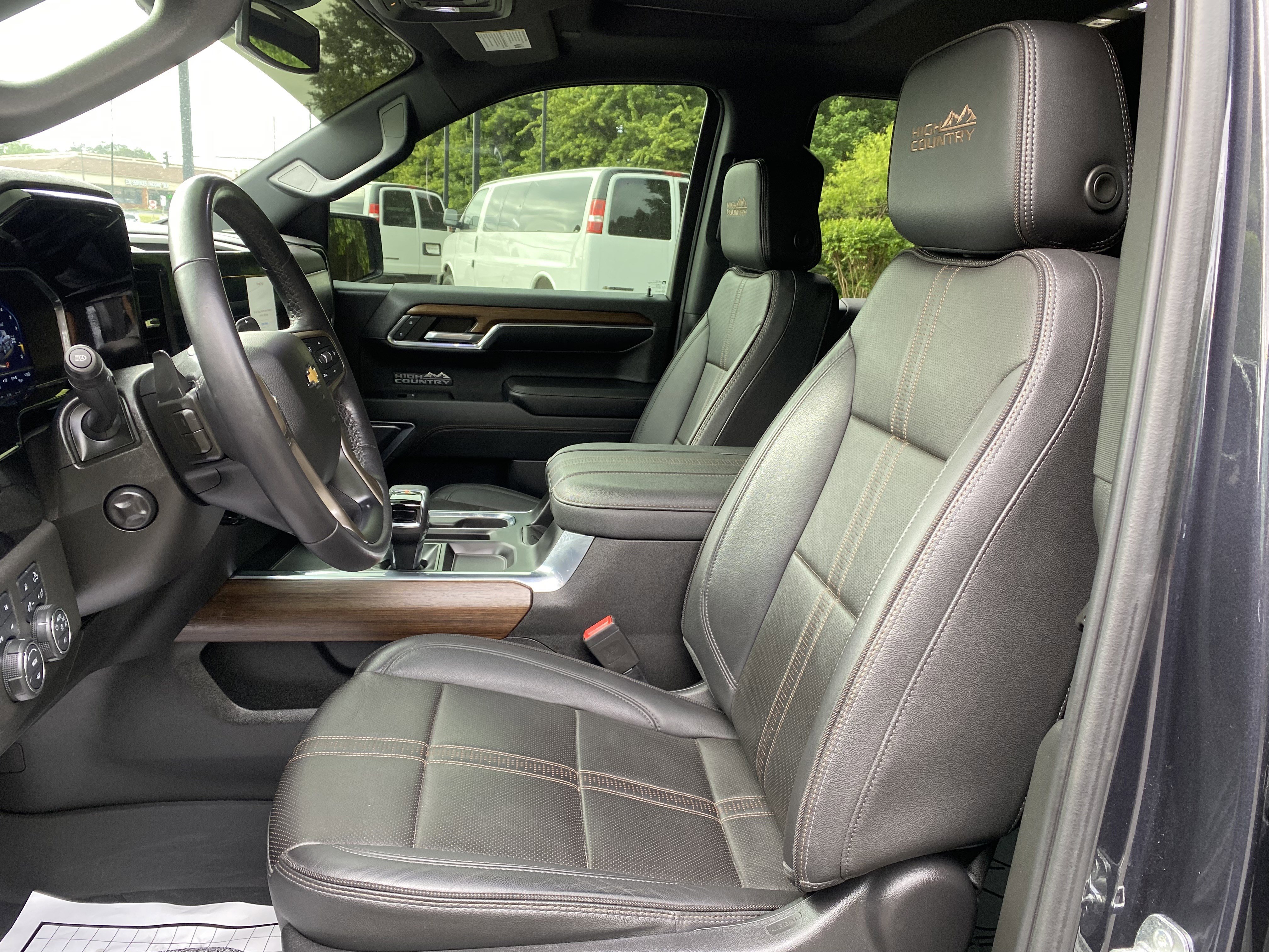 Used 2023 Chevrolet Silverado 1500 High Country w/ High Country Premium Package AWD/4WD image 16
