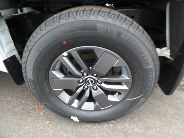 New 2026 Nissan Frontier SV w/ SV Convenience Package AWD/4WD image 9